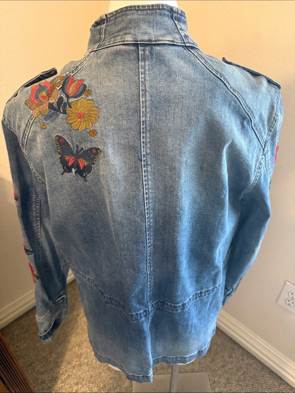 Billy T Embroidered Medium Wash Denim Jacket - Blue - Large - Picture 5 of 6